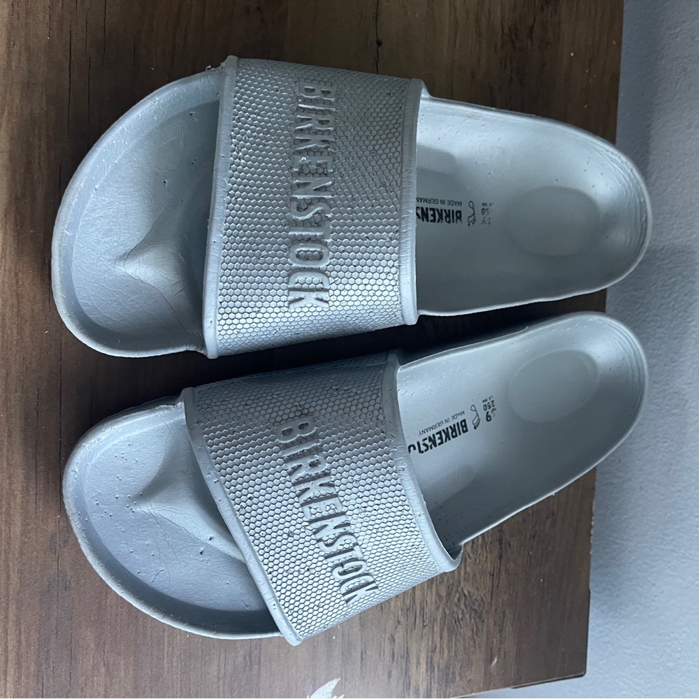 Birkenstock Silver Sandals Minimalist Design Birkens slip on’s sz 39